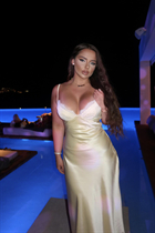 Romanian woman smaranda from bucharest with Dark Brown hair 27 years old photo-4