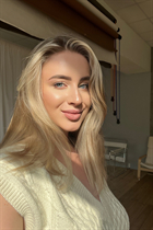 Dama ucraniana viktoriia de khmelnitsky con pelo Rubio y edad 21 photo-15