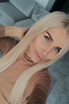 Femme ukrainienne pour sortir avec hanna de kiev avec Blond cheveux, âge 40 photo-2
