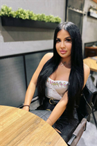 riga mariée karina avec Noirs cheveux, âge 30 photo-5