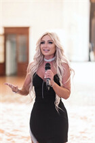 Novia de orlando liudmyla con pelo Rubio y edad 49 photo-4