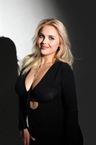 Ukrainian woman for dating daryna from kiev with Blonde hair age 19 photo-7