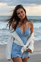 Novia de vienna elizabeth con pelo Marrón oscuro y edad 45 photo-9