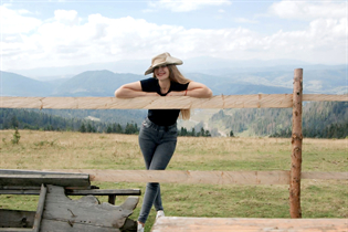 Dating a ukrainian woman natalia from rivne with Light Brown hair age 42 photo-8