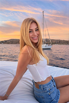Wife from Ukraine yana from dnipro with Blonde hair age 40 photo-1