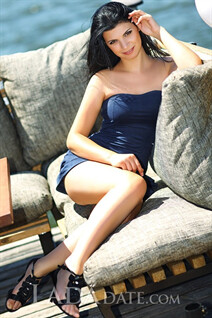 Pretty ukrainian lady galina from nikolaev with Dark Brown hair age 35