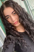 Gorgeous Ukrainian bride yana from zmerynka with Black hair age 31