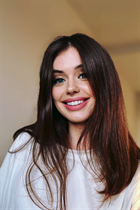 Chica ucraniana victoria de cherkassy con pelo Marrón oscuro y edad 21 photo-5