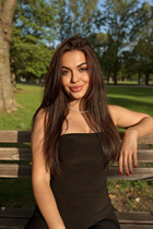 Ukrainian bride kateryna from kyiv with Black hair age 26 photo-5