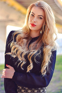 Ukrainian lady irena from zaporozhye with Light Brown hair age 32