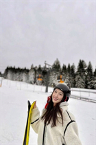 Bride from hanoi minh with Black hair age 36 photo-1