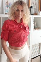 Bride from valencia elena with Blonde hair age 38 photo-3