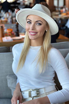 Hermosa mujer ucraniana elena de kiev con pelo Rubio y edad 39 photo-40