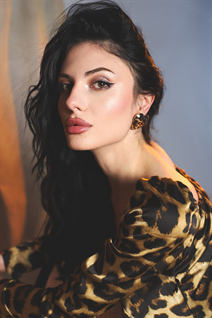 Stunning Ukrainian girl anastasiya from nikolaev with Black hair age 27