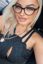 Lady from Ukraine diana from irpin with Light Brown hair age 30 photo-13