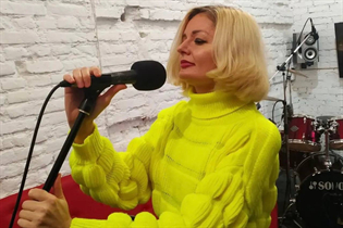 Ukrainian pretty girl yana from kiev with Blonde hair age 43 photo-11