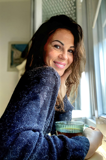 Perfect woman olena from wroclaw with Dark Brown hair age 41