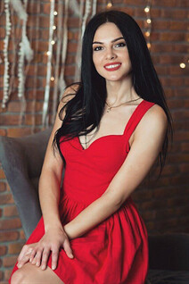 Russian bride online diana from nikolaev with Light Brown hair age 24