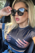 Femme roumaine maria de bucharest avec Blond cheveux 38 ans photo-43