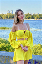 Femme célibataire ukrainienne valentyna de kyiv avec Chatain clairs cheveux, âge 31