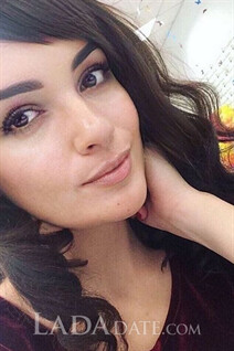 Young Ukraine girl oksana from mariupol with Dark Brown hair age 38