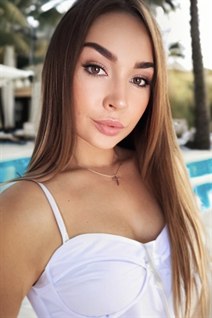 Date ukrainian anna from kiev with Light Brown hair age 34