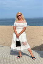 Dating a ukrainian girl natalia from kharkov with Blonde hair age 49 photo-23