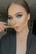 Novia ucraniana anna de khmelnitsky con pelo Negro y edad 22 photo-5