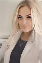 Hermosa novia rusa oksana de vladivostok con pelo Rubio y edad 37 photo-1