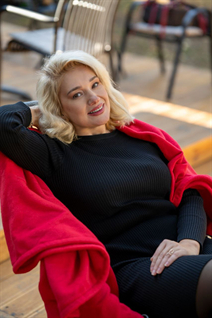 Jolie femme allemande nadezhda de berlin avec Blond cheveux 47 ans