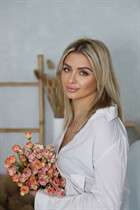 Ukrainian single woman anna from kharkov with Blonde hair age 44 photo-10