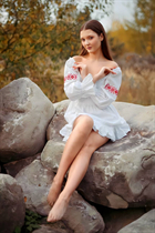 Single ukrainian lady sofia from chernivtsi with Light Brown hair age 19 photo-3