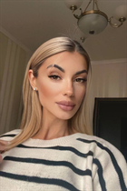 Bride from miami irina with Blonde hair age 39 photo-22