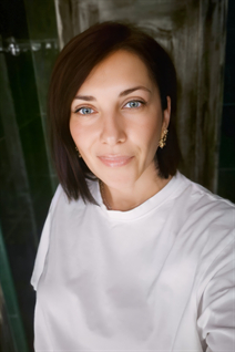 Ukrainian girl for marriage olga from reni with Dark Brown hair age 44