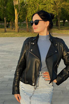 Ukrainian beauty valeriia from kiev with Black hair age 23 photo-4