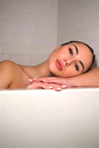 Mariée de winter haven valeriia avec Brunette cheveux, âge 23 photo-4