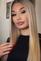 Ukrainian girl diana from kiev with Blonde hair age 23 photo-3