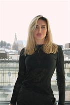 Belle femme ukrainienne célibataire viktoriia de kiev avec Blond cheveux, âge 44 photo-1