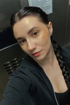 Épouse d'Ukraine olena de lviv avec Noirs cheveux, âge 24 photo-4