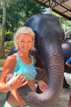 Mariée de vienna tatiana avec Blond cheveux, âge 48 photo-10