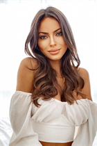 Mujer argentina elen de buenos aires con pelo Marrón claro y 37 años photo-1