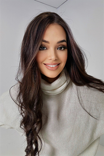 Girl from almaty laura with Dark Brown hair age 30