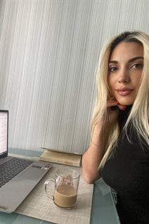 Mariée ukrainienne célibataire elvira de kiev avec Blond cheveux, âge 33