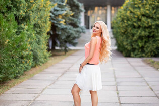 Bride from Ukraine svetlana from kharkov with Blonde hair age 47 photo-5
