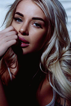 Linda chica ucraniana anna de kiev con pelo Rubio y edad 26 photo-26