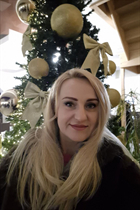 Belle femme roumaine ilona de bucharest avec Blond cheveux 49 ans photo-21