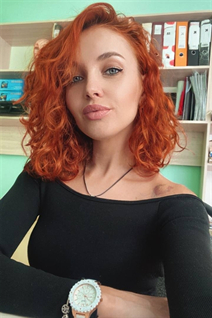 Fille de petropavlovsk maria aux cheveux Auburn, age 34