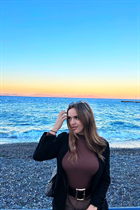 florida bride bogdana with Light Brown hair age 23 photo-8