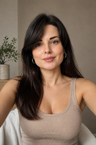 Dame ukrainienne lesya de kyiv avec Noirs cheveux, âge 41 photo-16