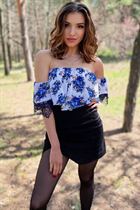 almeria bride snejana with Dark Brown hair age 29 photo-2